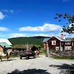 Farm stay Kvebergsoya Gard