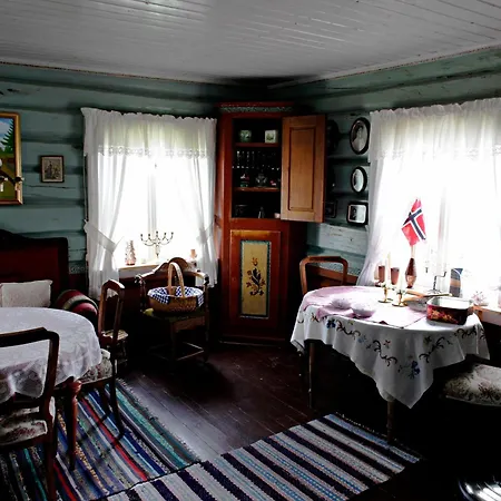 Farm stay Kvebergsoya Gard