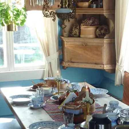 Kvebergsoya Gard * Grimsbu